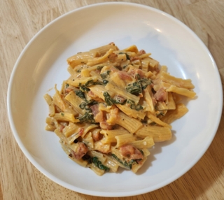 Creamy Tomato Spinach Pasta